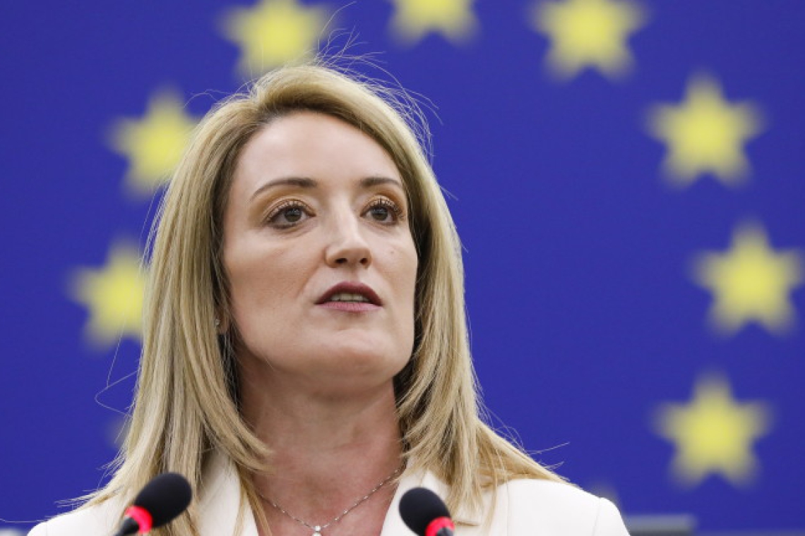 ЕП подкрепя Дания в спора за Гренландия